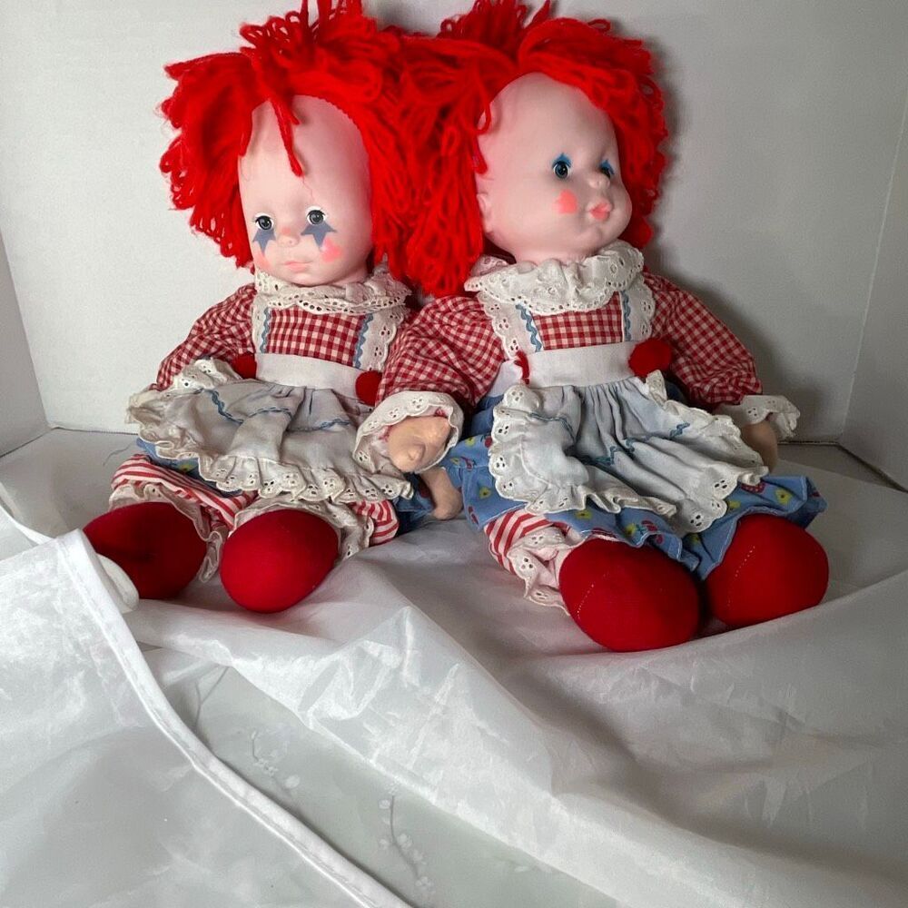 Vintage Raggedy Ann dolls musical dolls 1994